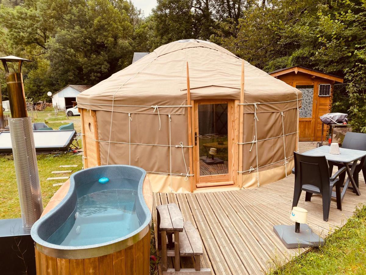 Wigwam, séjour ecolo glamping Frechet-Aure Extérieur photo